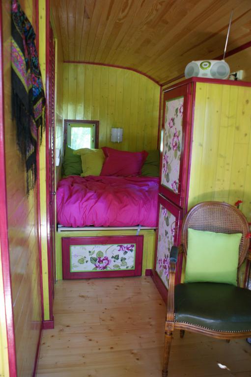 Chambre D'Hote Moulin De L'Aumonier Beaulieu-lès-Loches Zimmer foto